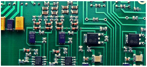 Alt: SMD-компоненты на печатной плате
